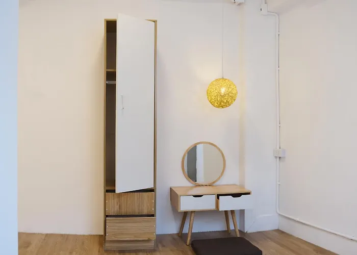 Secret House In China Town 2br. Rare Find * 방콕
