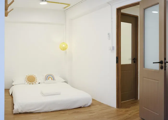 펜션 Secret House In China Town 2br. Rare Find *