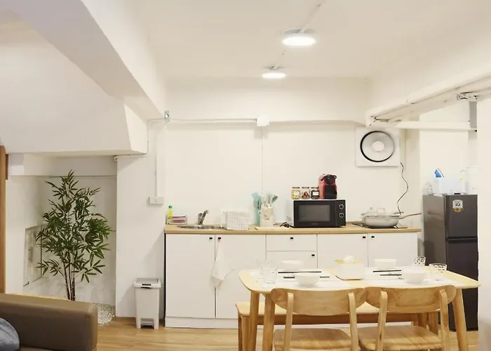 펜션 Secret House In China Town 2br. Rare Find