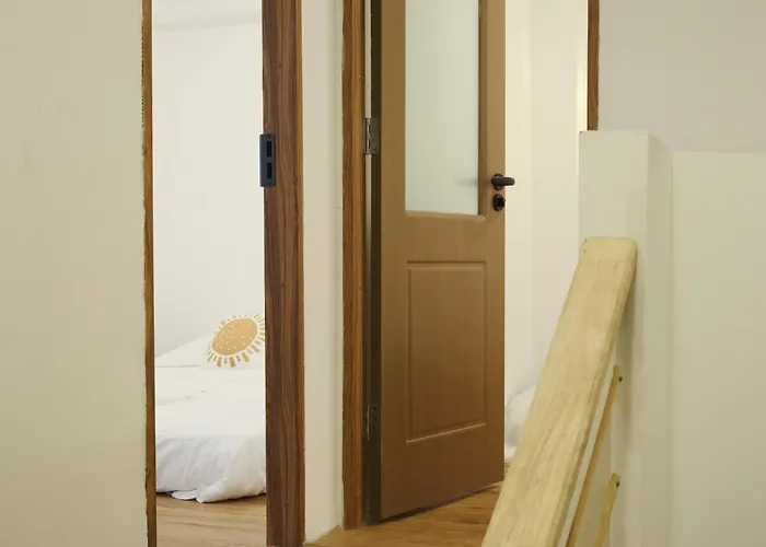 Secret House In China Town 2br. Rare Find 펜션